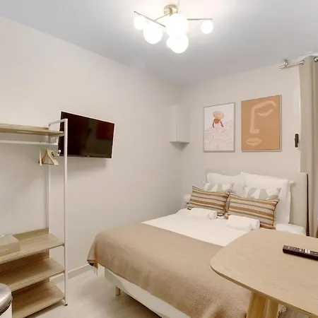 Climatise Confort & Elegance Apartment Neuilly-sur-Seine
